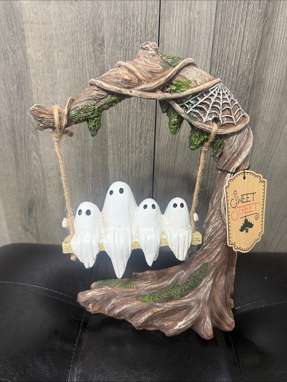 New Sweet Street Halloween Ghost Family Of 4 On Tree Swing Tabletop Figurine